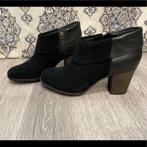 Clarks Enfield Canal Ankle Boot Suede/Cow Leather Sz 6.5 EUC Bootie Black